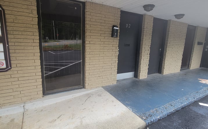 Pictures of Office property located at 2523 Roosevelt Hwy, College Park, GA 30337 for lease - image #1