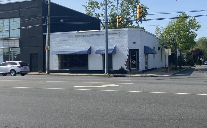 Pictures of Retail property located at 249 Old Country Rd, Carle Place, NY 11514 for lease - image #1