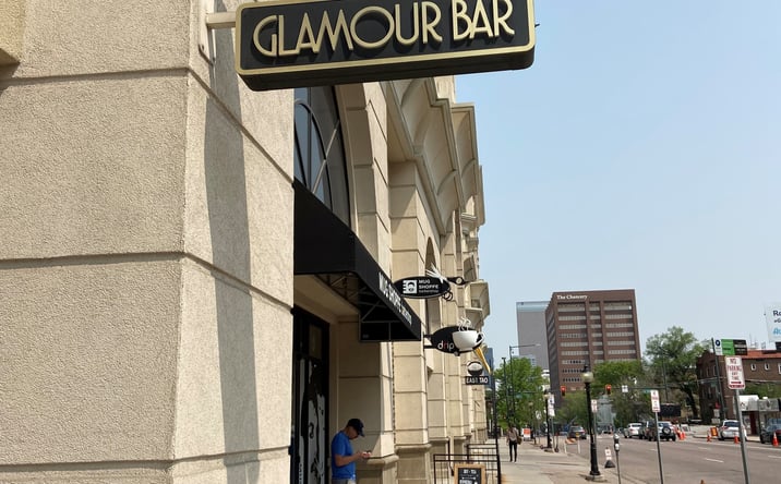 Pictures of Retail property located at 925 Lincoln St, Denver, CO 80203 for lease - image #1