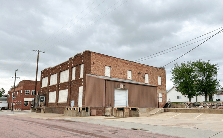 Pictures of Industrial property located at 1001 E 8th St, Sioux Falls, SD 57103 for lease - image #1