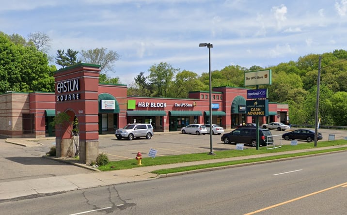 Pictures of Retail property located at 1240 Lincoln Way E, Massillon, OH 44646 for lease - image #1