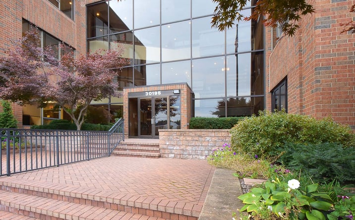 Pictures of Office property located at 30195 Chagrin Blvd, Pepper Pike, OH 44124 for lease - image #1
