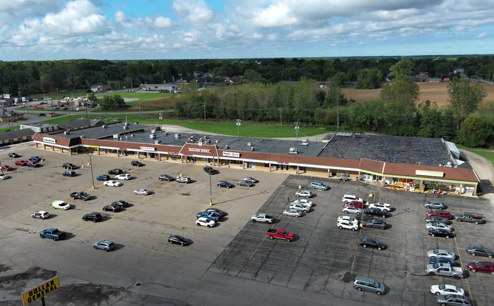 Pictures of Retail property located at 200 Portland Way N, Galion, OH 44833 for lease - image #1