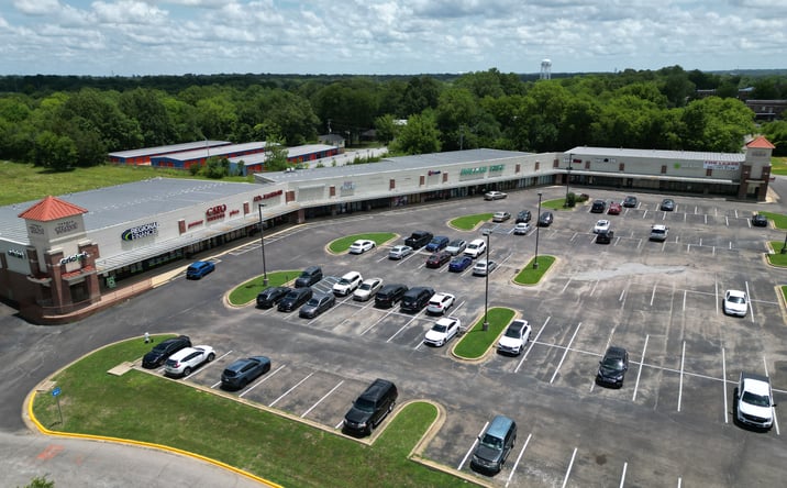 Pictures of Retail property located at 2230 Rabbit Dr, Tupelo, MS 38801 for lease - image #1