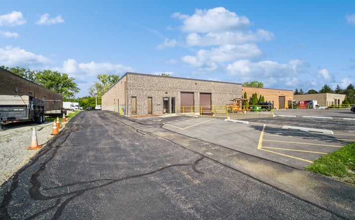Pictures of Industrial property located at 2068 Foster Ave, Wheeling, IL 60090 for lease - image #1