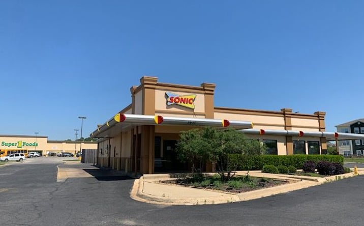 Pictures of Retail, Restaurant property located at 3900 University Pkwy, Natchitoches, LA 71457 for lease - image #1