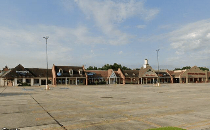 Pictures of Retail property located at 3566 W Pinhook Rd, Lafayette, LA 70508 for lease - image #1