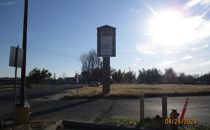Pictures of Retail, Land, Restaurant property located at 25 W Polk St, Coalinga, CA 93210 for lease - image #1