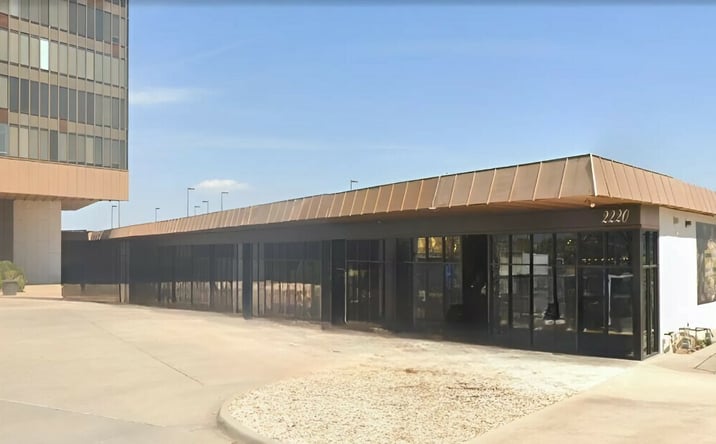 Pictures of Retail, Restaurant property located at 2220 N Classen Blvd, Oklahoma City, OK 73106 for lease - image #1
