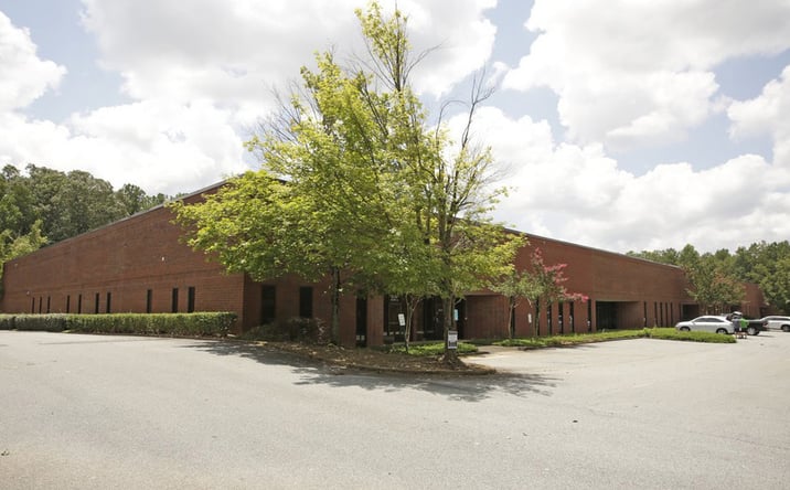Pictures of Industrial property located at 6610 Bay Cir, Peachtree Corners, GA 30071 for lease - image #1