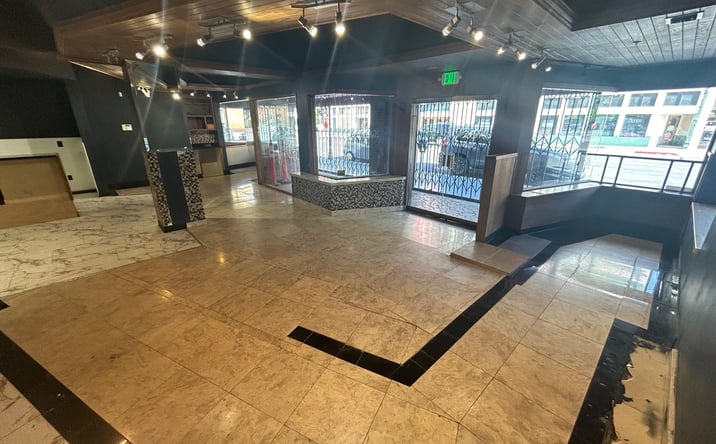 Pictures of Retail, Restaurant property located at 25 W 2nd St, Reno, NV 89501 for lease - image #1