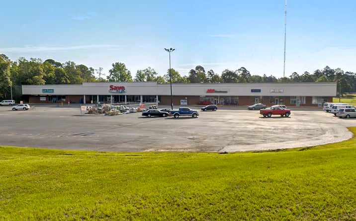 Pictures of Retail property located at 1848 Northside Dr E, Statesboro, GA 30458 for lease - image #1