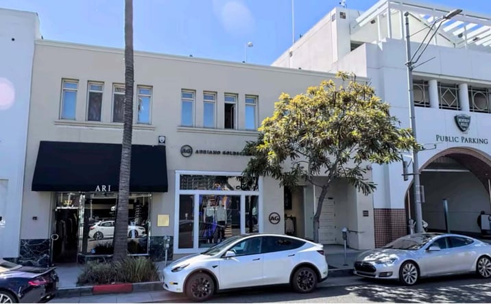Pictures of Office property located at 331 N Beverly Dr, Beverly Hills, CA 90210 for lease - image #1