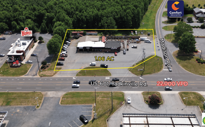 Pictures of Retail, Office, Restaurant property located at 1515 Yadkinville Rd, Mocksville, NC 27028 for lease - image #1