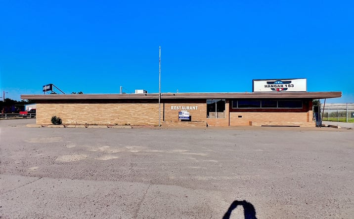 Pictures of Retail, Industrial, Restaurant property located at 1120 S 10th St, Frederick, OK 73542 for lease - image #1