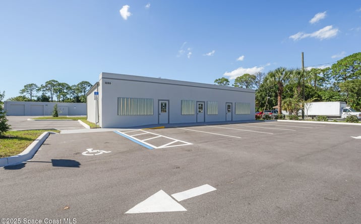 Pictures of Retail, Office property located at 1220 S Wickham Rd, Melbourne, FL 32904 for lease - image #1