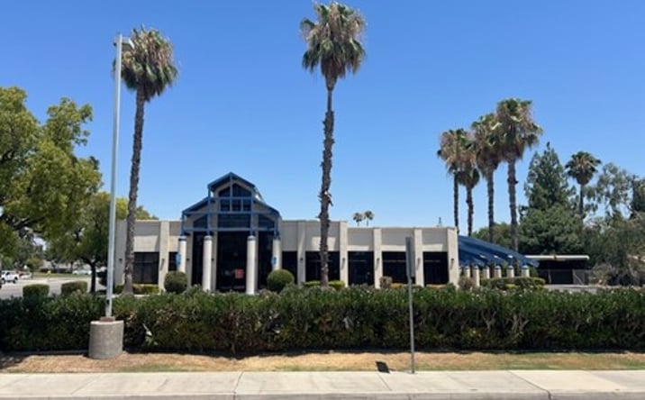 Pictures of Retail property located at 4625 Ming Ave, Bakersfield, CA 93309 for lease - image #1