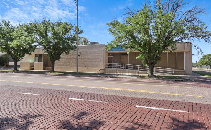 Pictures of Office property located at 1921 Broadway St, Lubbock, TX 79401 for lease - image #1