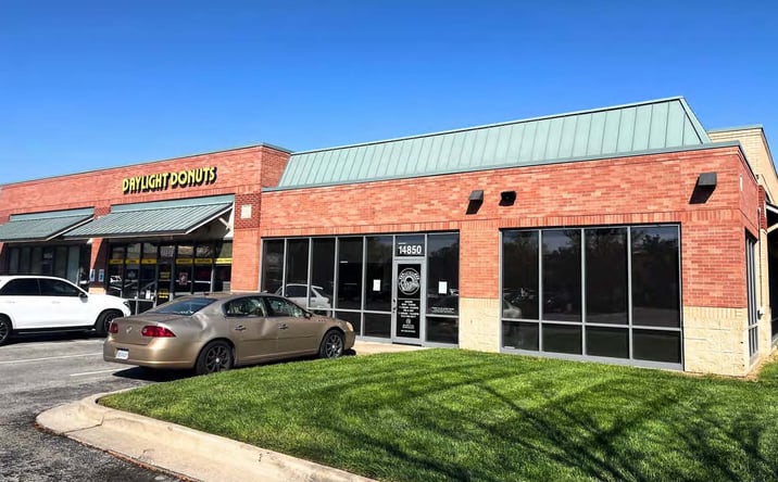 Pictures of Retail property located at 14850 -14890 Metcalf Ave, Overland Park, KS 66223 for lease - image #1