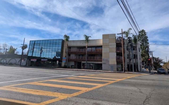 Pictures of Office property located at 6047 Tampa Ave, Los Angeles, CA 91356 for lease - image #1