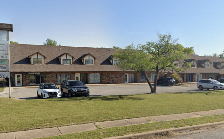 Pictures of Retail, Office property located at 2230 S.E. Washington Blvd., Bartlesville, OK 74006-7100 for lease - image #1