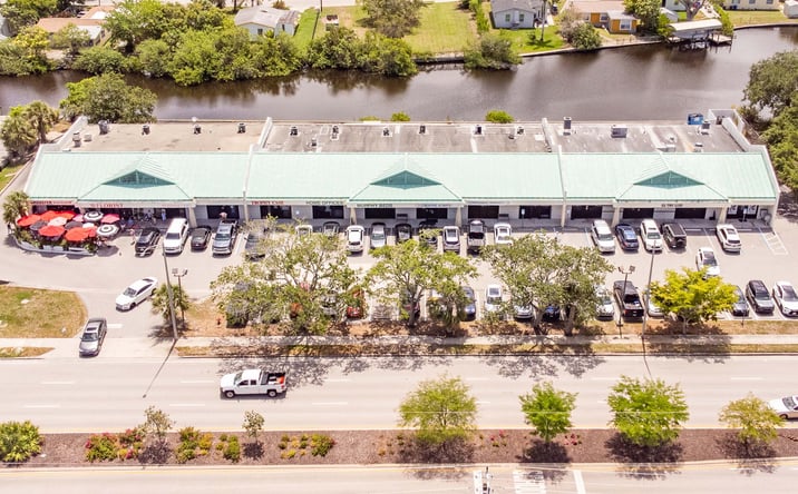 Pictures of Retail property located at 600 Goodlette-Frank Rd, Naples, FL 34102 for lease - image #1