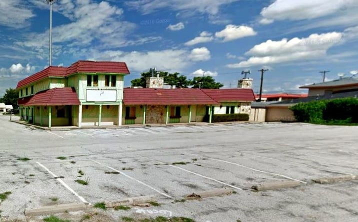 Pictures of Retail property located at 1217 NW Cache Rd, Lawton, OK 73507 for lease - image #1
