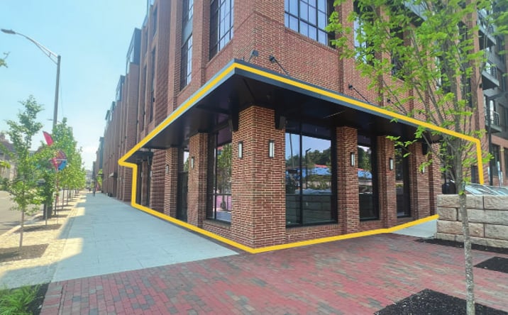 Pictures of Retail, Restaurant property located at 355 Broad Street, Newark, NJ 07104 for lease - image #1