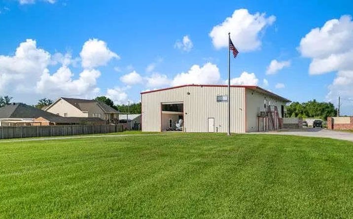 Pictures of Office, Industrial, Special Purpose property located at 13629 LA-23, Belle Chasse, LA 70037 for lease - image #1
