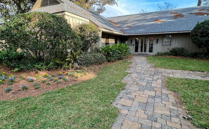 Pictures of Office property located at 105 Beau Chene Blvd., Mandeville, LA 70471 for lease - image #1