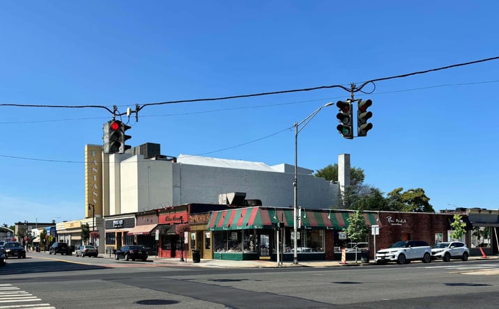 Pictures of Retail, Restaurant property located at 28-30 N Park Ave, Rockville Centre, NY 11570 for lease - image #1