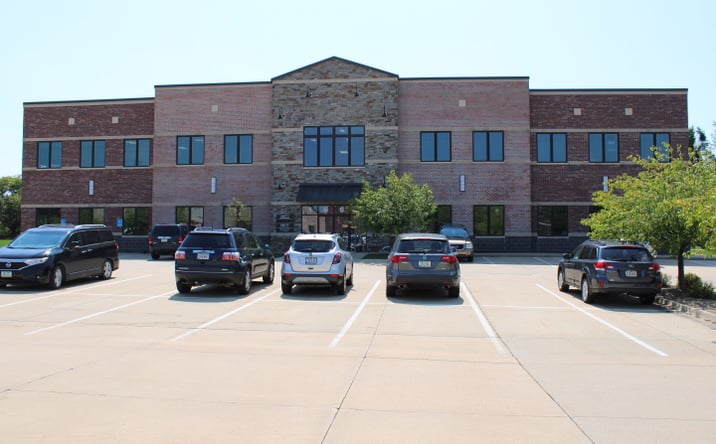 Pictures of Office property located at 1661 Boyson Square Dr, Hiawatha, IA 52233 for lease - image #1