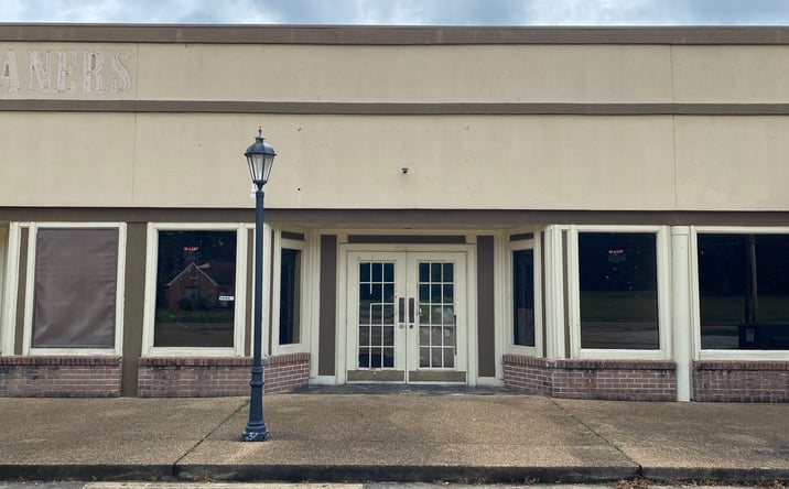Pictures of Retail, Office property located at 4970 Raymond Ave, Tupelo, MS 38801 for lease - image #1