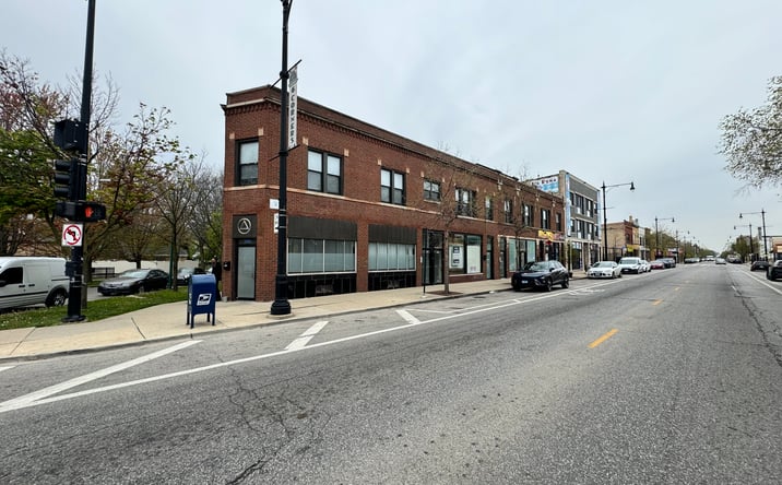 Pictures of Retail, Office, Special Purpose property located at 4204 N Milwaukee Ave, Chicago, IL 60641 for lease - image #1