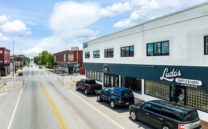 Pictures of Retail, Office property located at 325 E 31st St, KCMO, MO 64108 for lease - image #1