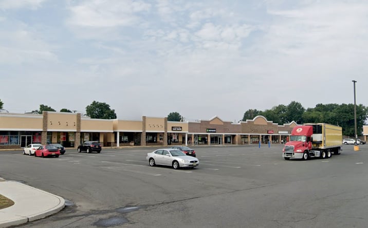 Pictures of Retail property located at 785 Roosevelt Avenue, Carteret, NJ 07008 for lease - image #1
