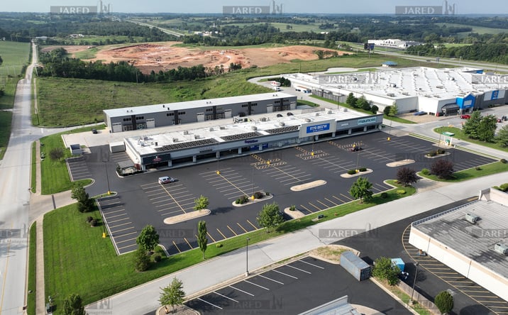 Pictures of Retail property located at 1932 W Retail Ln, Ozark, MO 65721 for lease - image #1