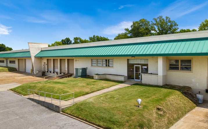 Pictures of Industrial property located at 1950 Latham St, Memphis, TN 38106 for lease - image #1