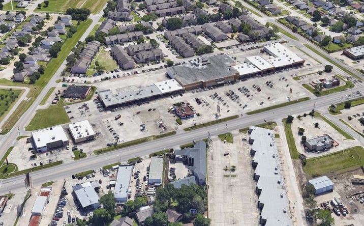Pictures of Retail property located at 3435 Spears Rd, Houston, TX 77067 for lease - image #1