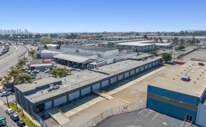 Pictures of Retail, Industrial, Restaurant property located at 2717-2721 Kurtz st, San Diego, CA 92110 for lease - image #1