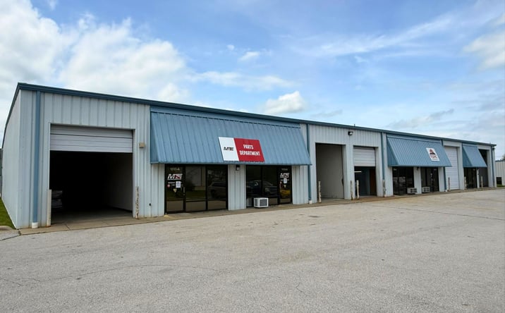 Pictures of Industrial property located at 1111-1119 Falcon Crest Ct, Nixa, MO 65714 for lease - image #1