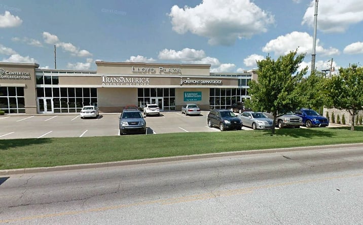 Pictures of Office property located at 7516 Eagle Crest Blvd, Evansville, IN 47715 for lease - image #1