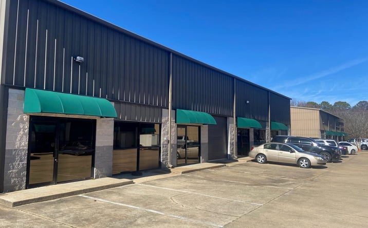 Pictures of Retail, Office, Industrial property located at 513 Liberty Rd, Flowood, MS 39232 for lease - image #1