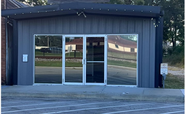 Pictures of Retail, Office property located at 220 N Travis Ave, Cleveland, TX 77327 for lease - image #1