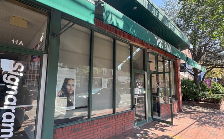 Pictures of Retail property located at 9 Bond St, Great Neck, NY 11021 for lease - image #1