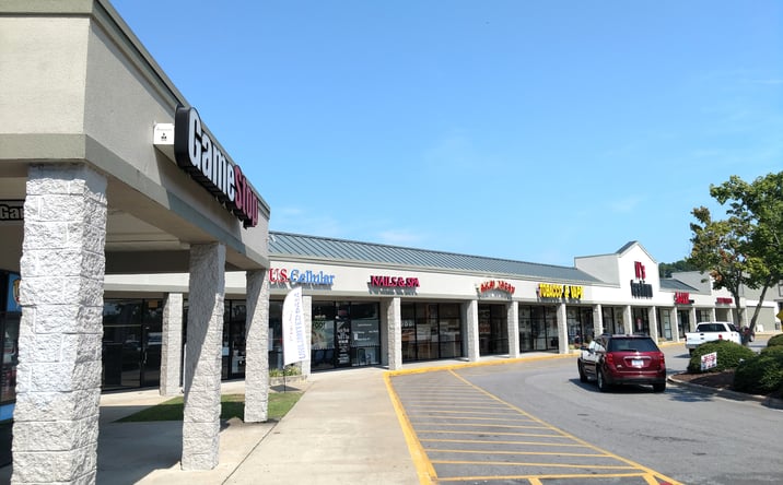 Pictures of Retail property located at 420-560 Pamlico Plaza, Washington, NC 27889 for lease - image #1