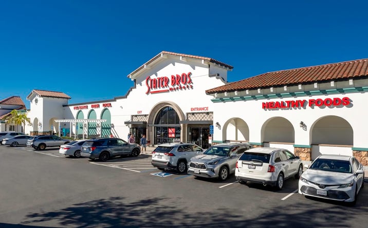 Pictures of Retail, Restaurant property located at 3742 Mission Ave, Oceanside, CA 92058 for lease - image #1