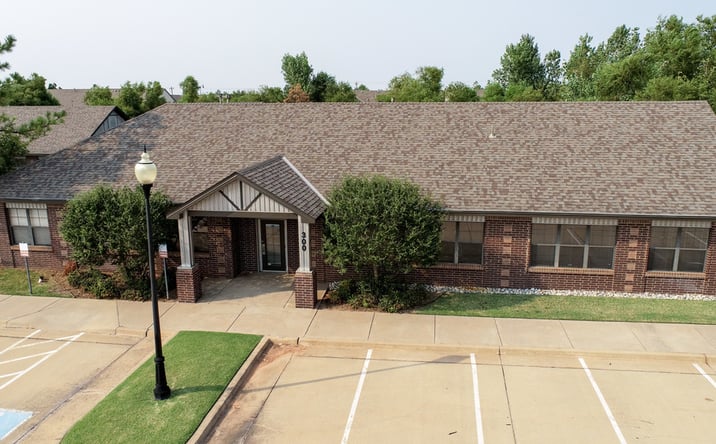 Pictures of Office property located at 416 W 15th St, Edmond, OK 73013 for lease - image #1