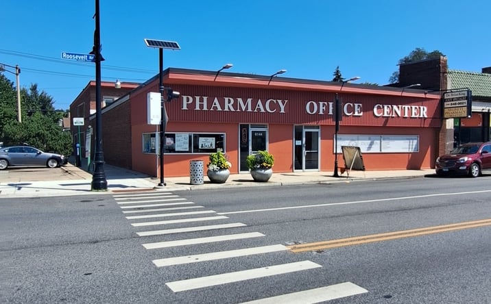 Pictures of Office property located at 6142 W Roosevelt Rd, Oak Park, IL 60304 for lease - image #1