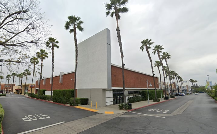 Pictures of Retail property located at 367 N Citrus Ave, Azusa, CA 91702 for lease - image #1